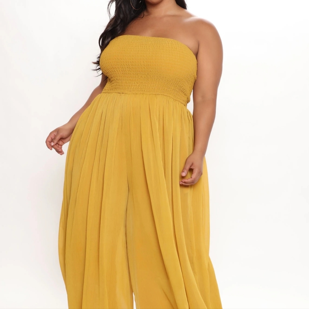 BNWT Fashion Nova Summer in Capri Jumpsuit